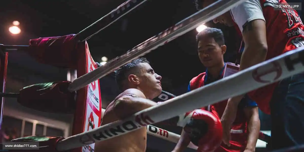 <strong>UED体育</strong>🏊‍♀️在浪潮中破浪，在赛道上追风，运动即自由！